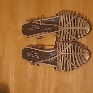 Couture sandals Don J. Pliner Italian sandals size 9 gold
